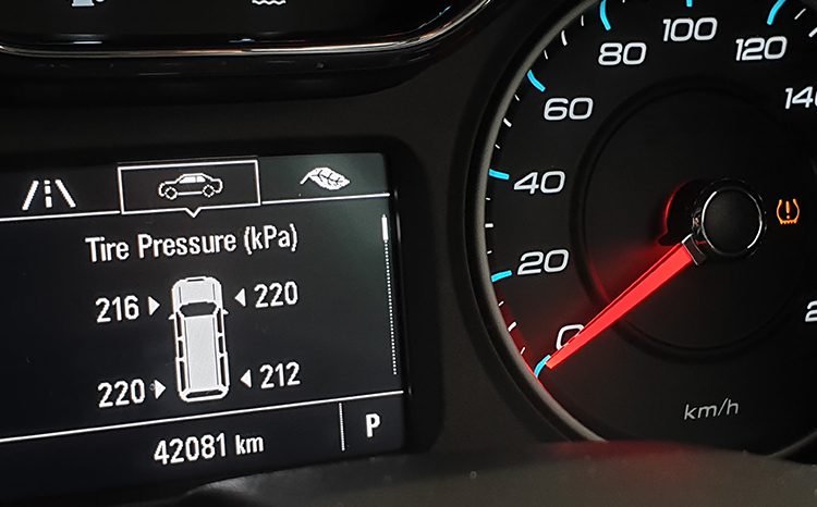 نظام مراقبة ضغط الإطارات (TPMS)